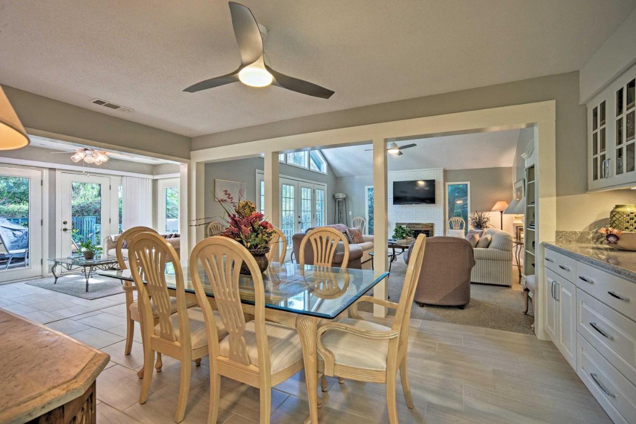 Hilton Head With Pool Access - 1 Mi To Beach! Holiday home *