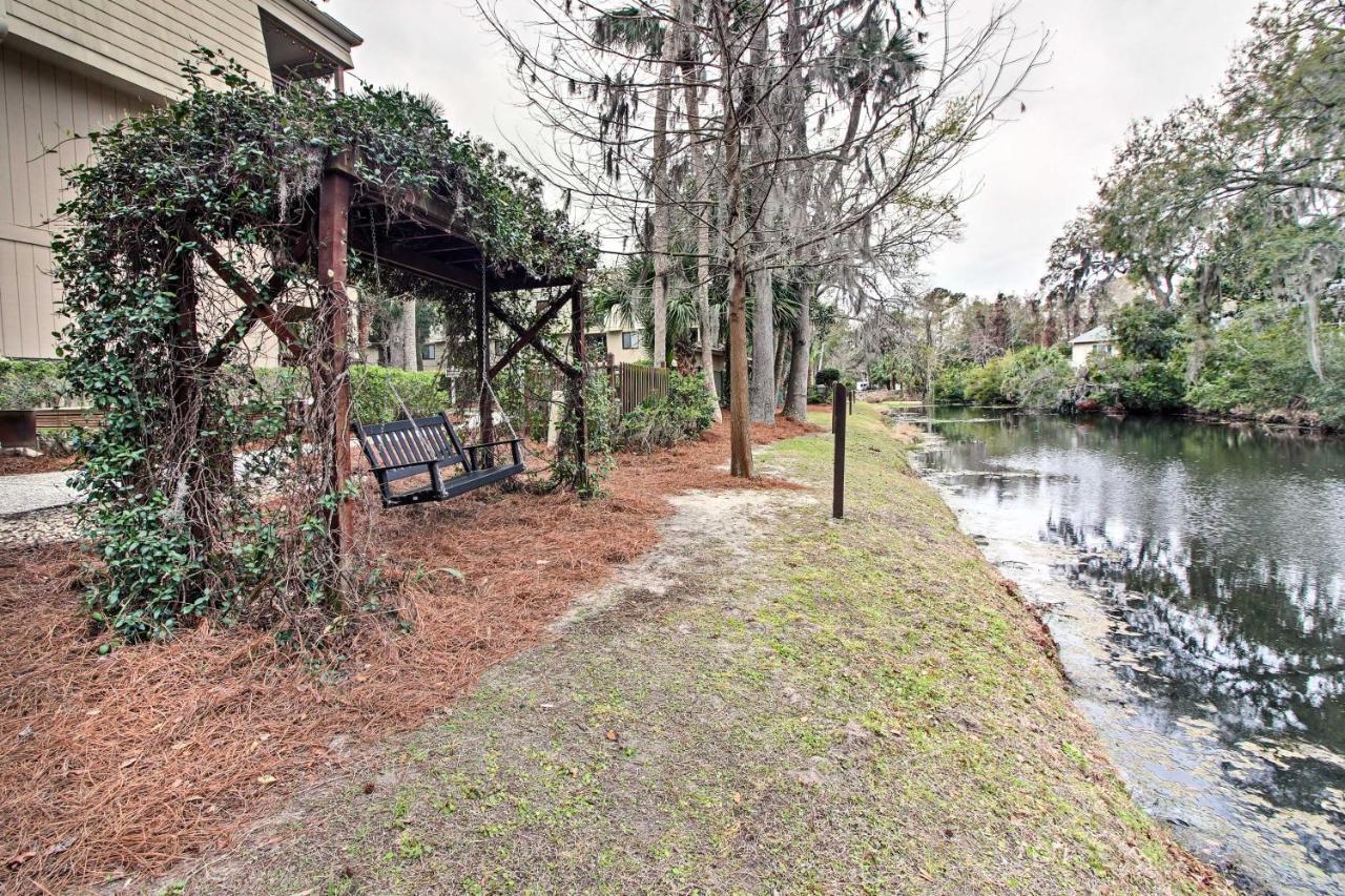 Apartment Hilton Head With Covered Balcony And Pool Access