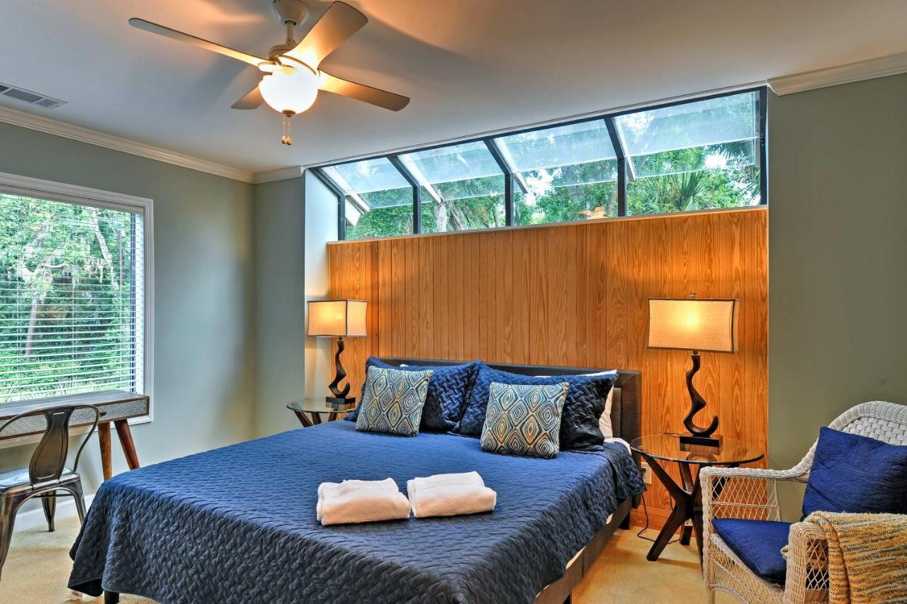 Apartment Updated Hilton Head Balcony, Walk To Hilton Head Island