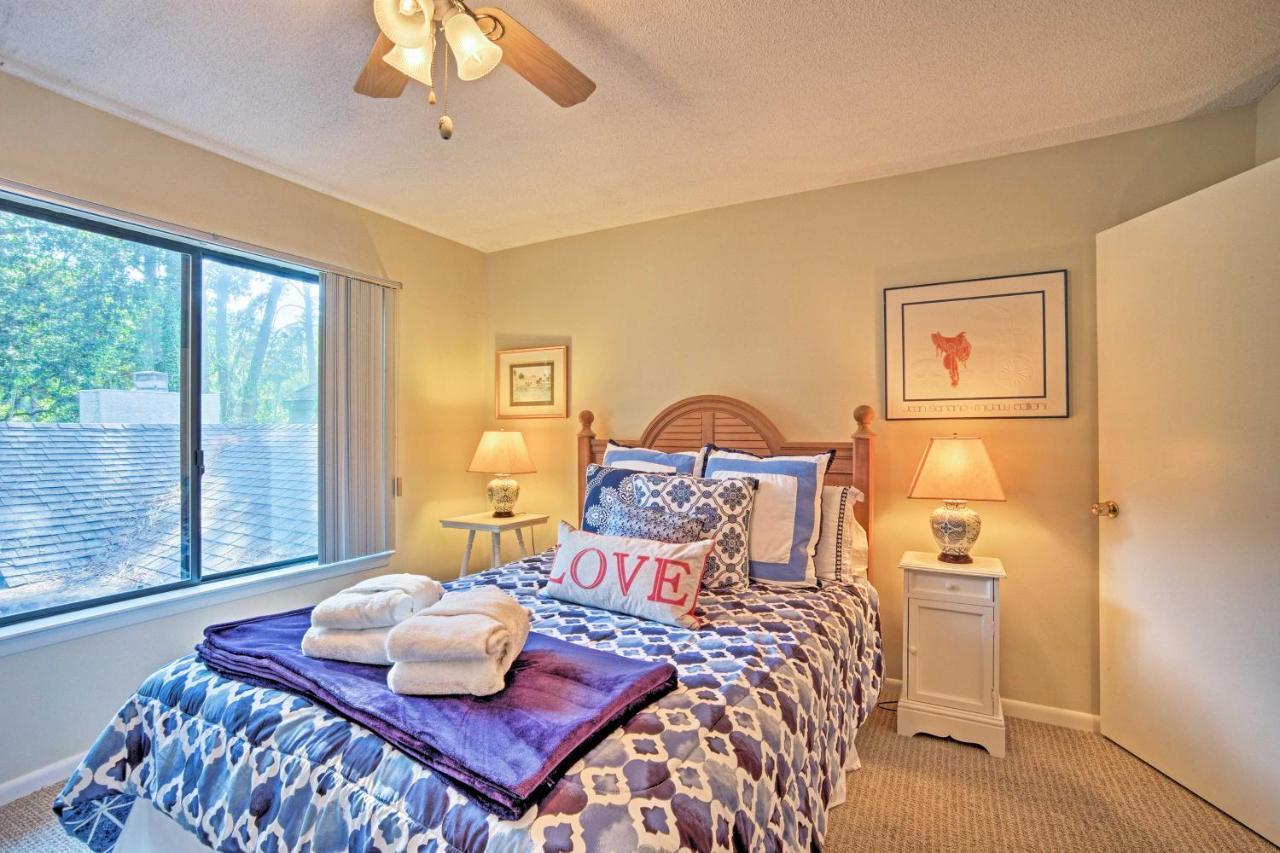 Hilton Head With Pool Access - 1 Mi To Beach! Holiday home *