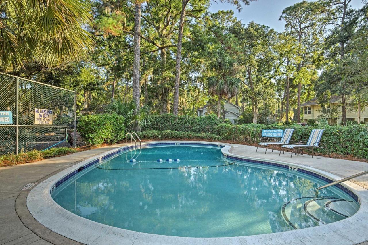 Hilton Head With Pool Access - 1 Mi To Beach!
