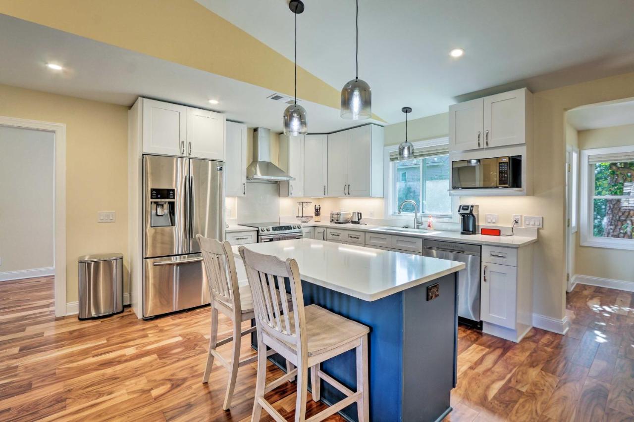 Holiday home Sea Pines Escape With Deck About 2 Mi To Beach! Hilton Head Island