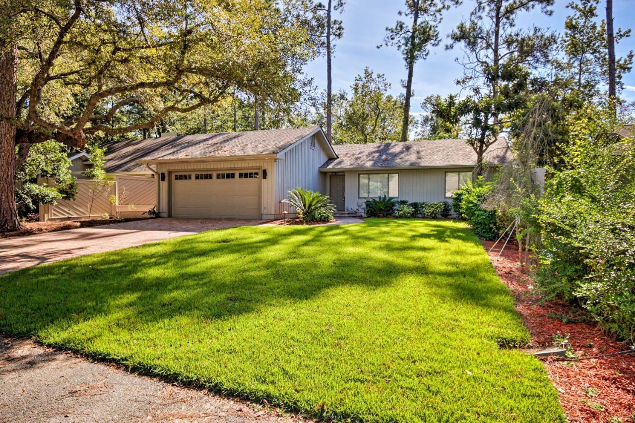 Sea Pines Escape With Deck About 2 Mi To Beach! Holiday home *