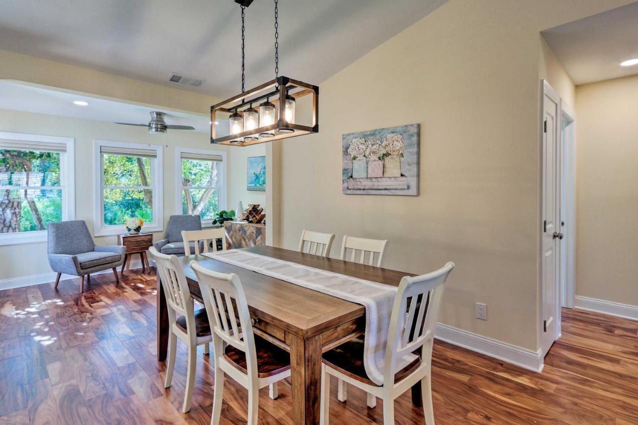 Sea Pines Escape With Deck About 2 Mi To Beach! Holiday home *