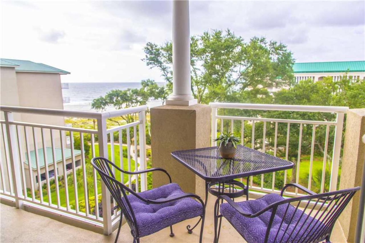 Hampton Place 5501 Apartment