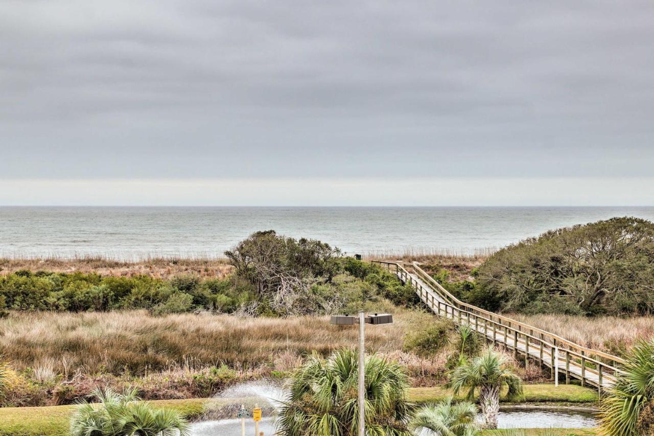 Ocean-view Pool, Beach! Apartment Hilton Head Island