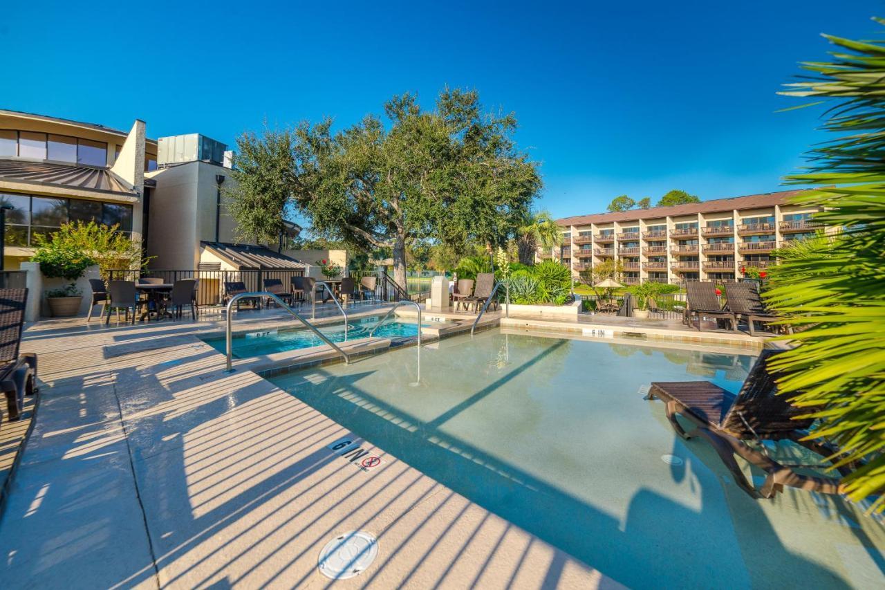 Island Club Apartment *