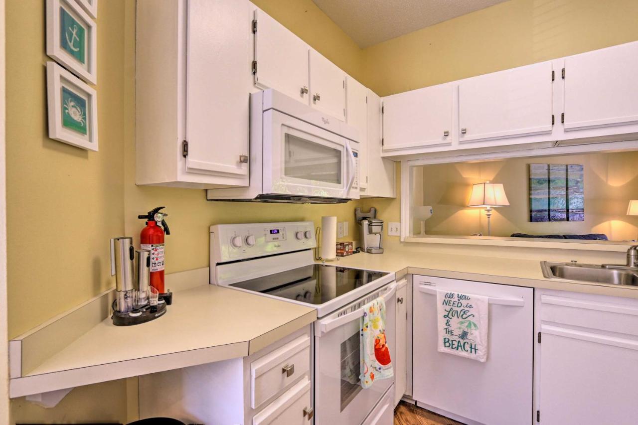 Holiday home Hilton Head Getaway, Walk To Forest Beach! Hilton Head Island