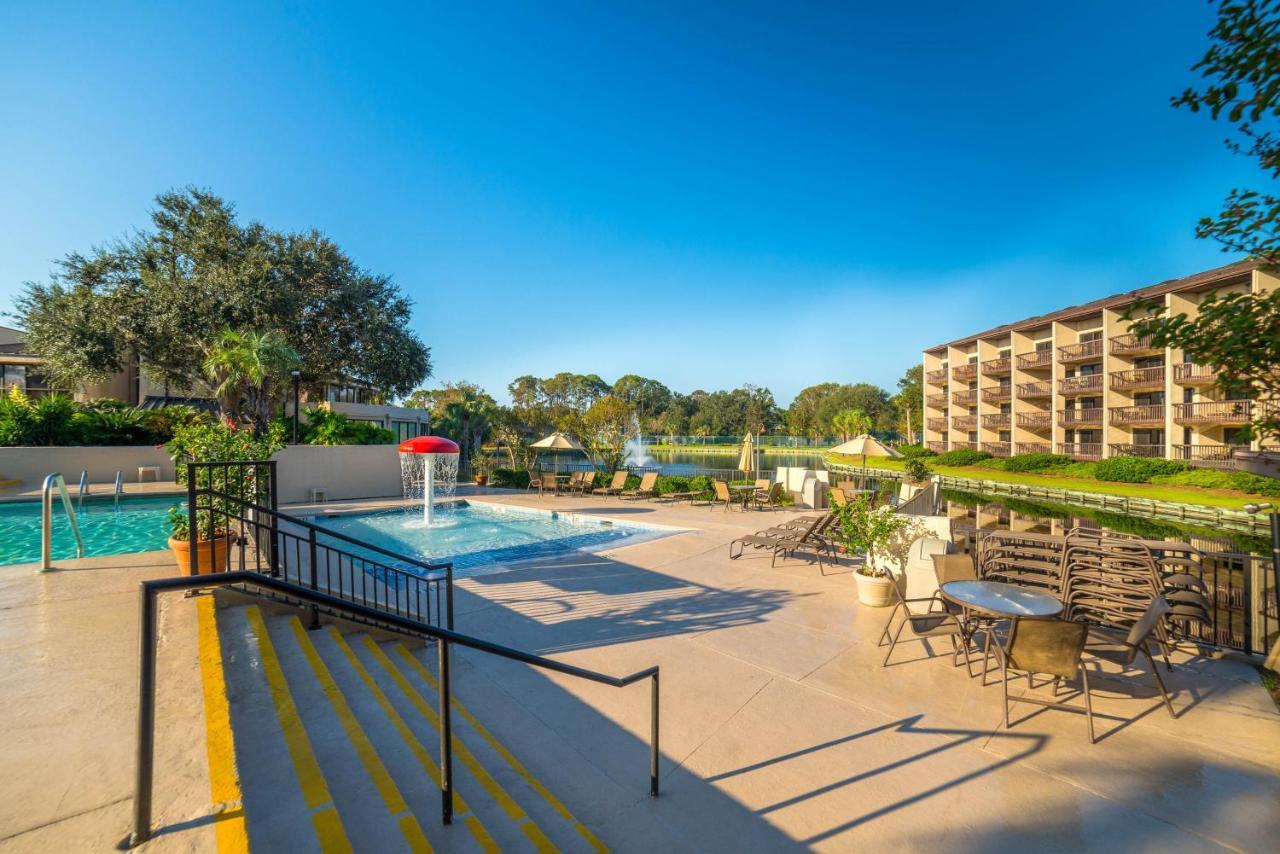 Island Club 1