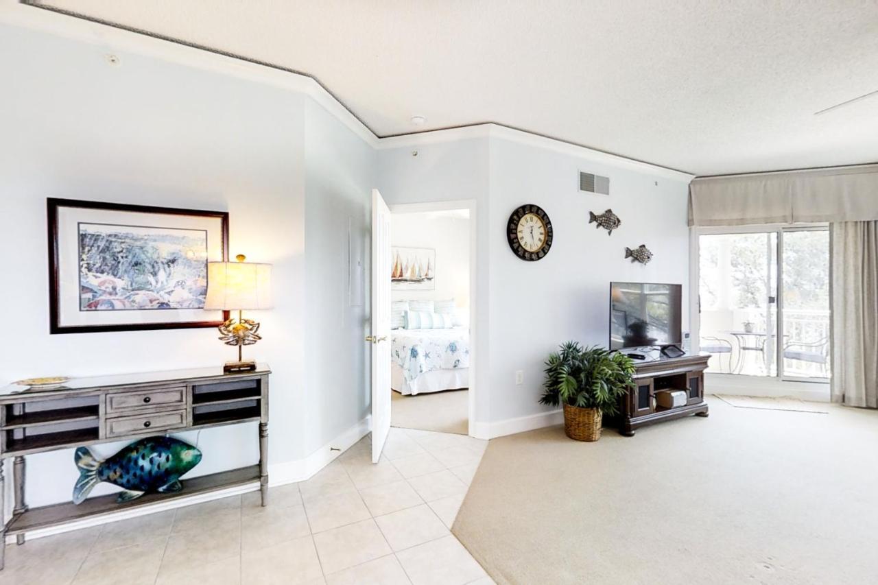 Hampton Place 5501 Apartment *
