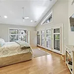 Royal Estate Plus Guest House