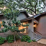 Open Deck , Grill, Smart Tvs