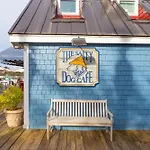 Open Deck , Grill, Smart Tvs