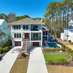 3 Shore Crest Lane- Chefs Kitchen, Game Room, Near Beach, Private Pool, Free Activities Included