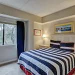 Rare Large 3 Bedroom Near Beach Shops Restaurants & Bars Huge Pool & Free Tennis