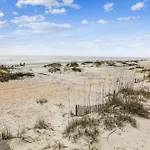 7 Singleton Beach Place- Oceanfront, Private Pool, Renovated, Free Activities Included
