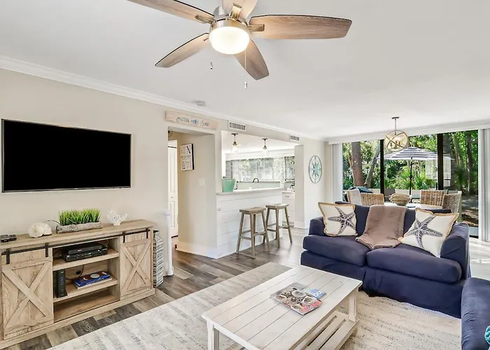 Beautiful Seascape Beach Villa -Upgraded 2 Bd 2 Ba