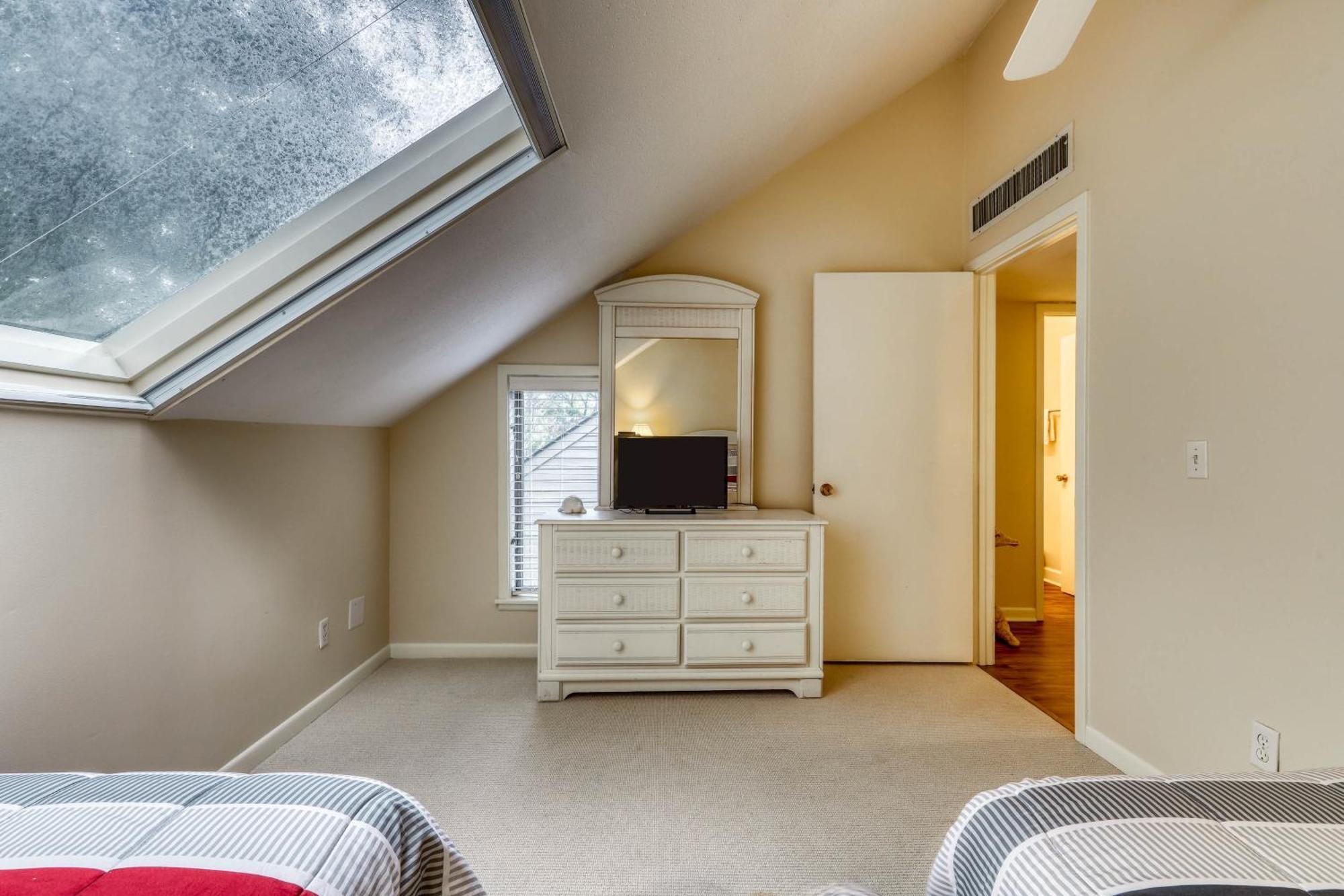 Heritage 2307 Apartment