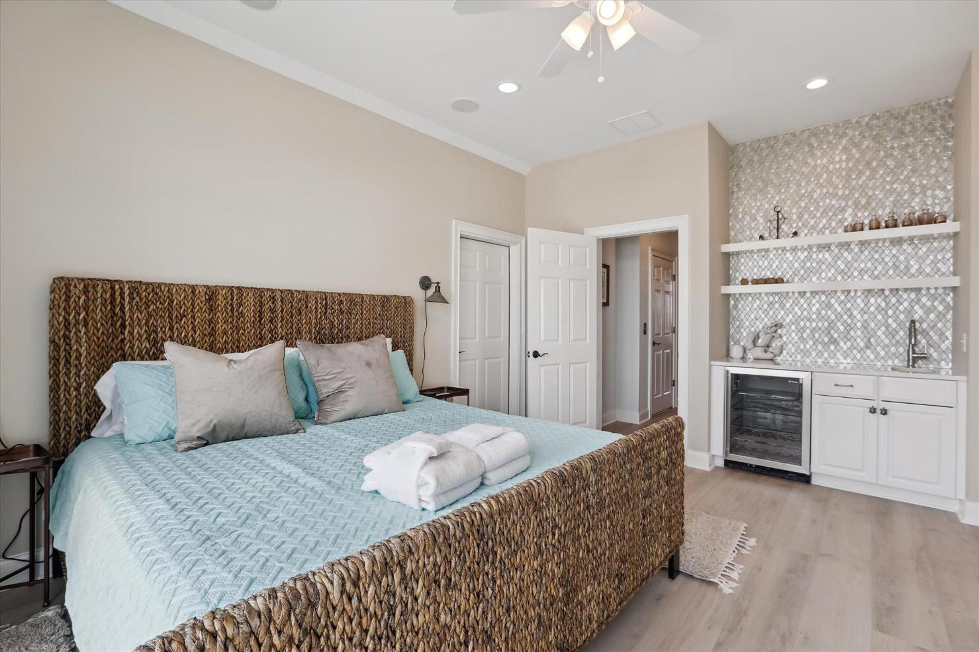 7 Singleton Place- Oceanfront, Private Pool, Renovated, Free Activities Included Hilton Head Island