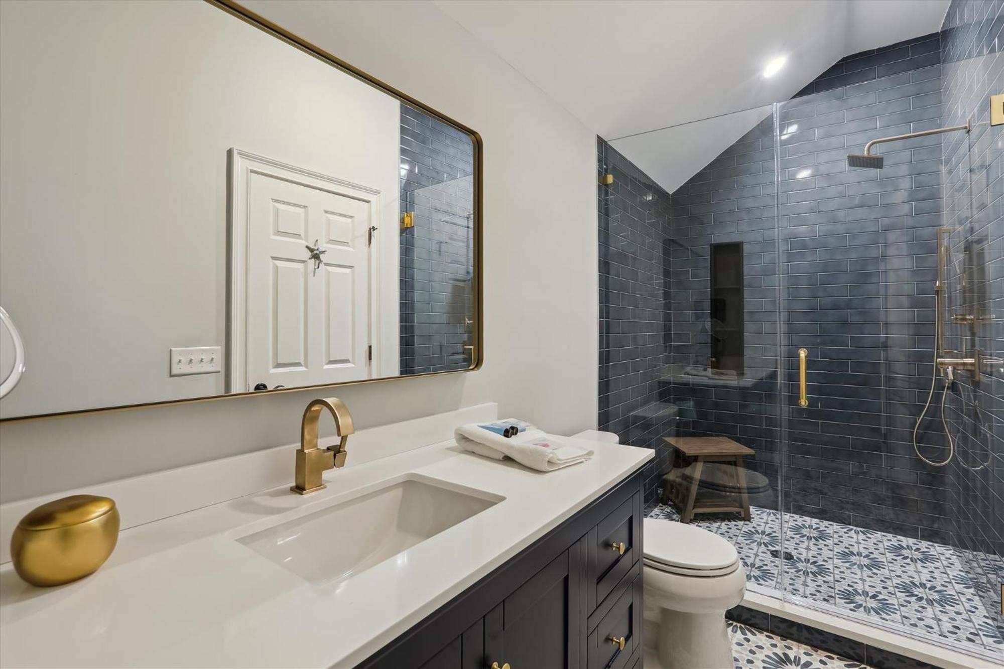7 Singleton Place- Oceanfront, Private Pool, Renovated, Free Activities Included Holiday home *