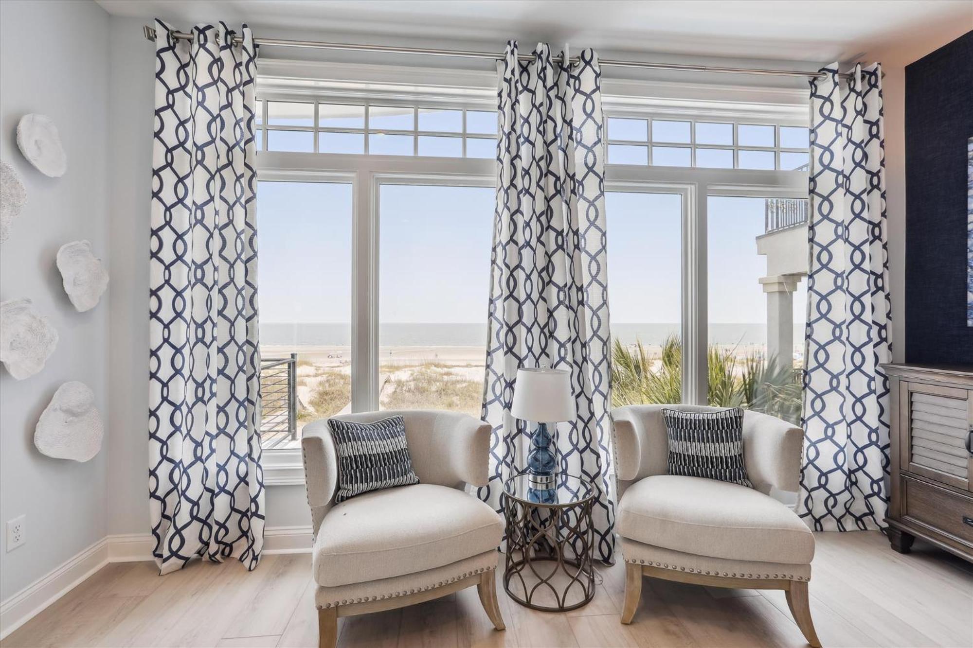 7 Singleton Place- Oceanfront, Private Pool, Renovated, Free Activities Included
