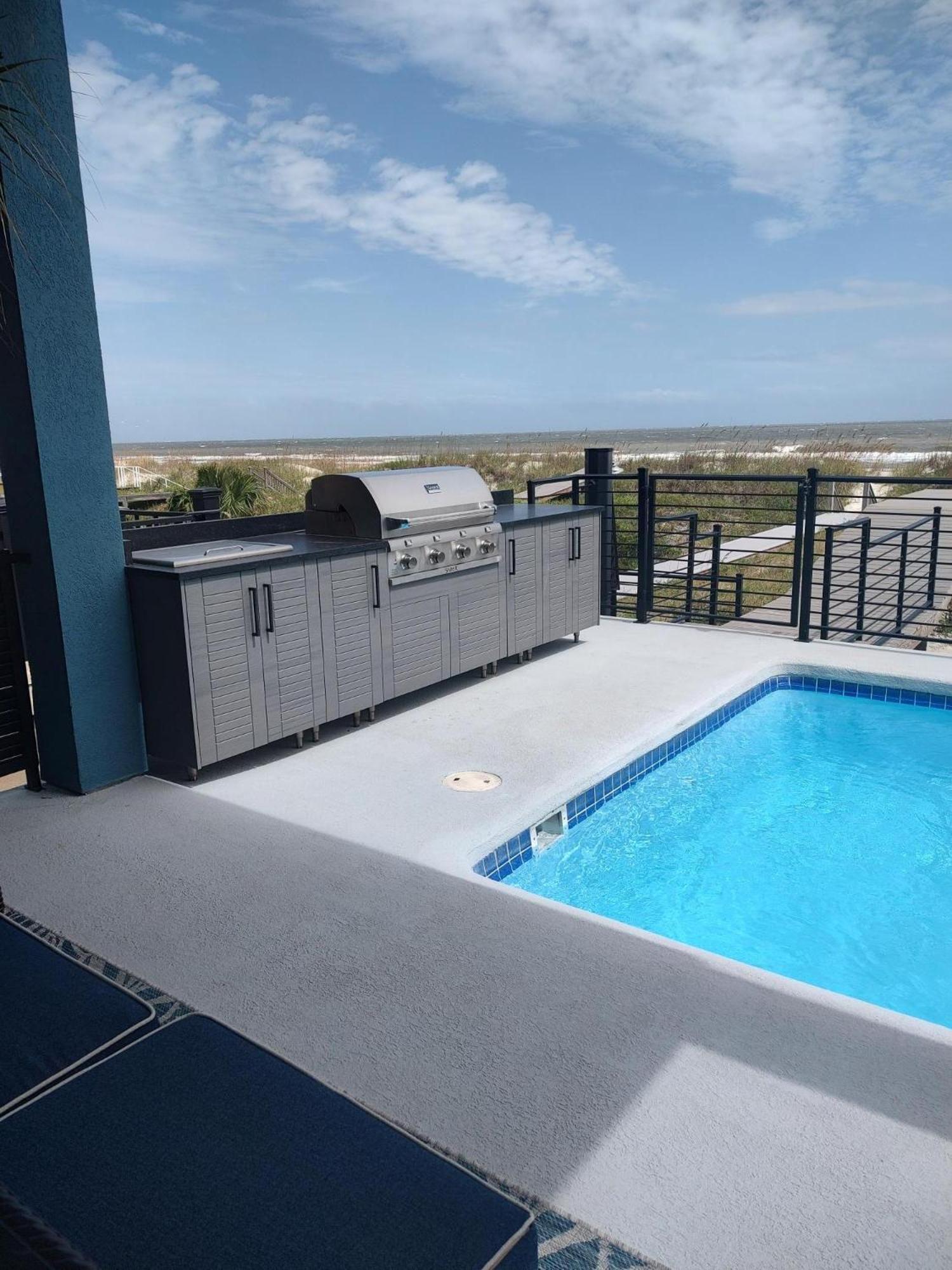 7 Singleton Place- Oceanfront, Private Pool, Renovated, Free Activities Included *
