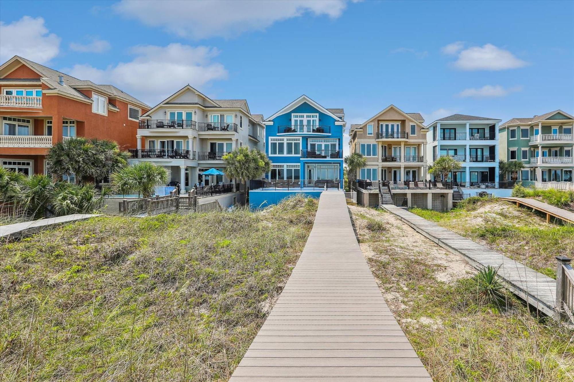 7 Singleton Place- Oceanfront, Private Pool, Renovated, Free Activities Included