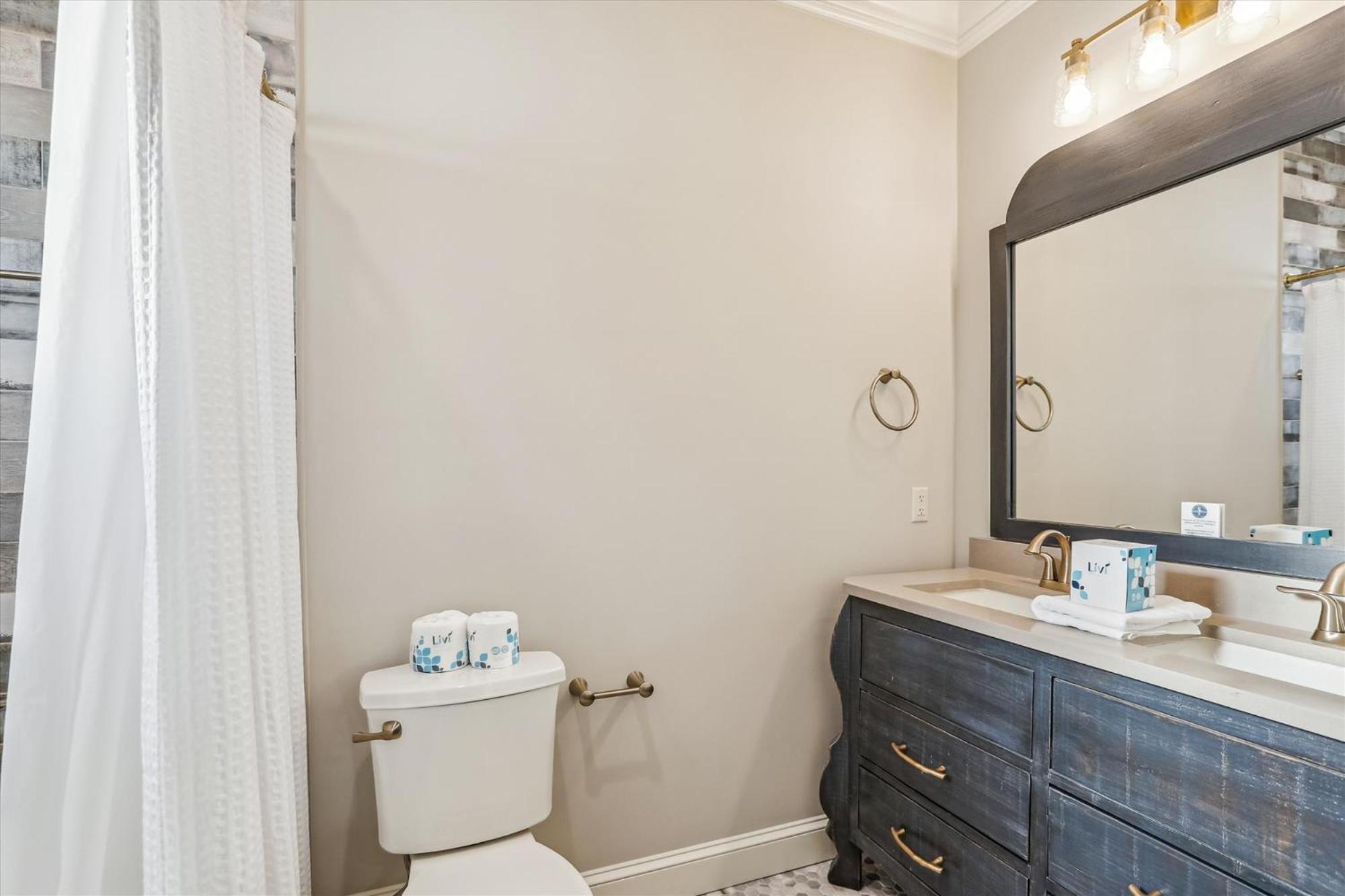 3 Shore Crest Lane- Chefs Kitchen, Game Room, Near Beach, Private Pool, Free Activities Included Hilton Head Island