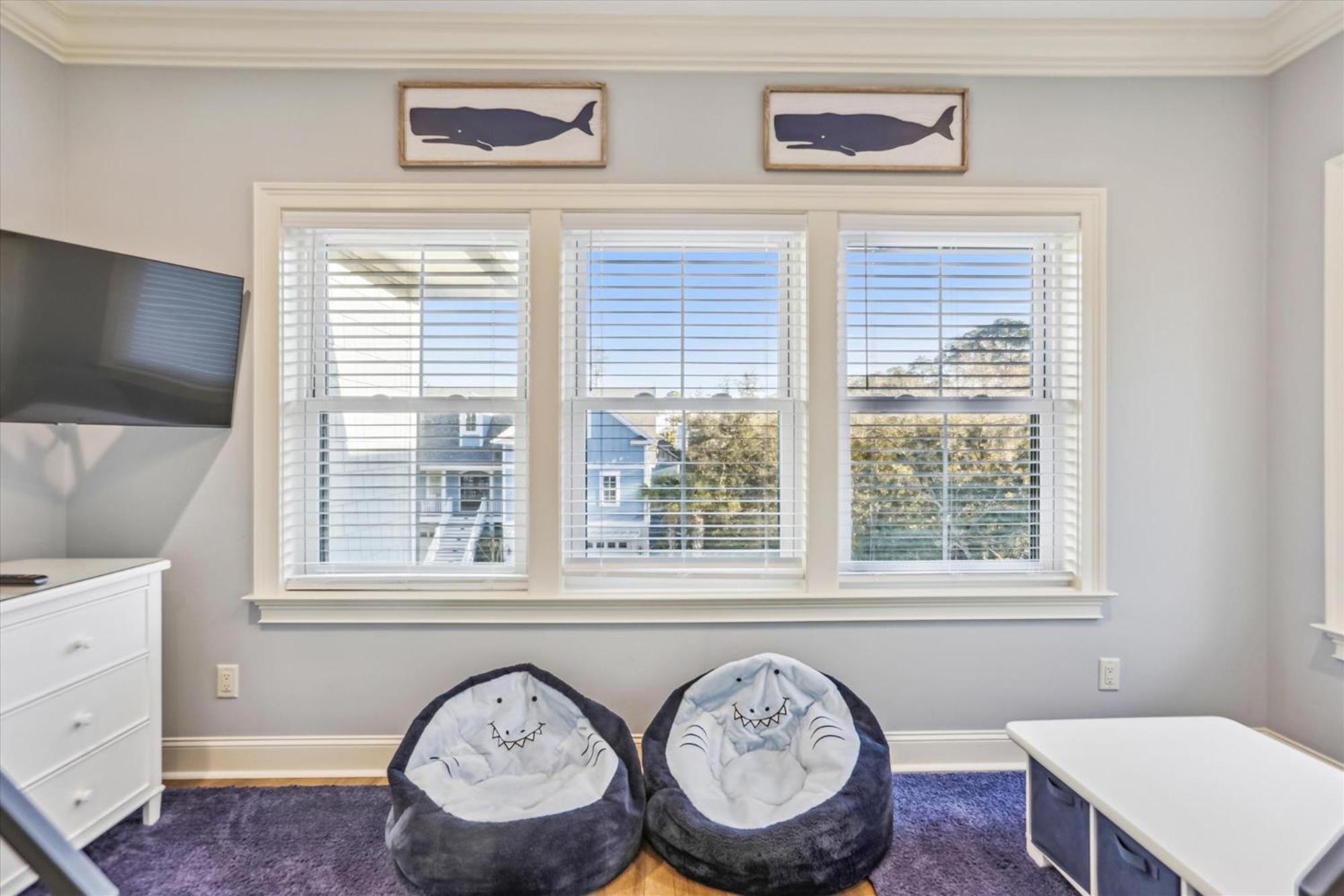 Holiday home 3 Shore Crest Lane- Chefs Kitchen, Game Room, Near Beach, Private Pool, Free Activities Included