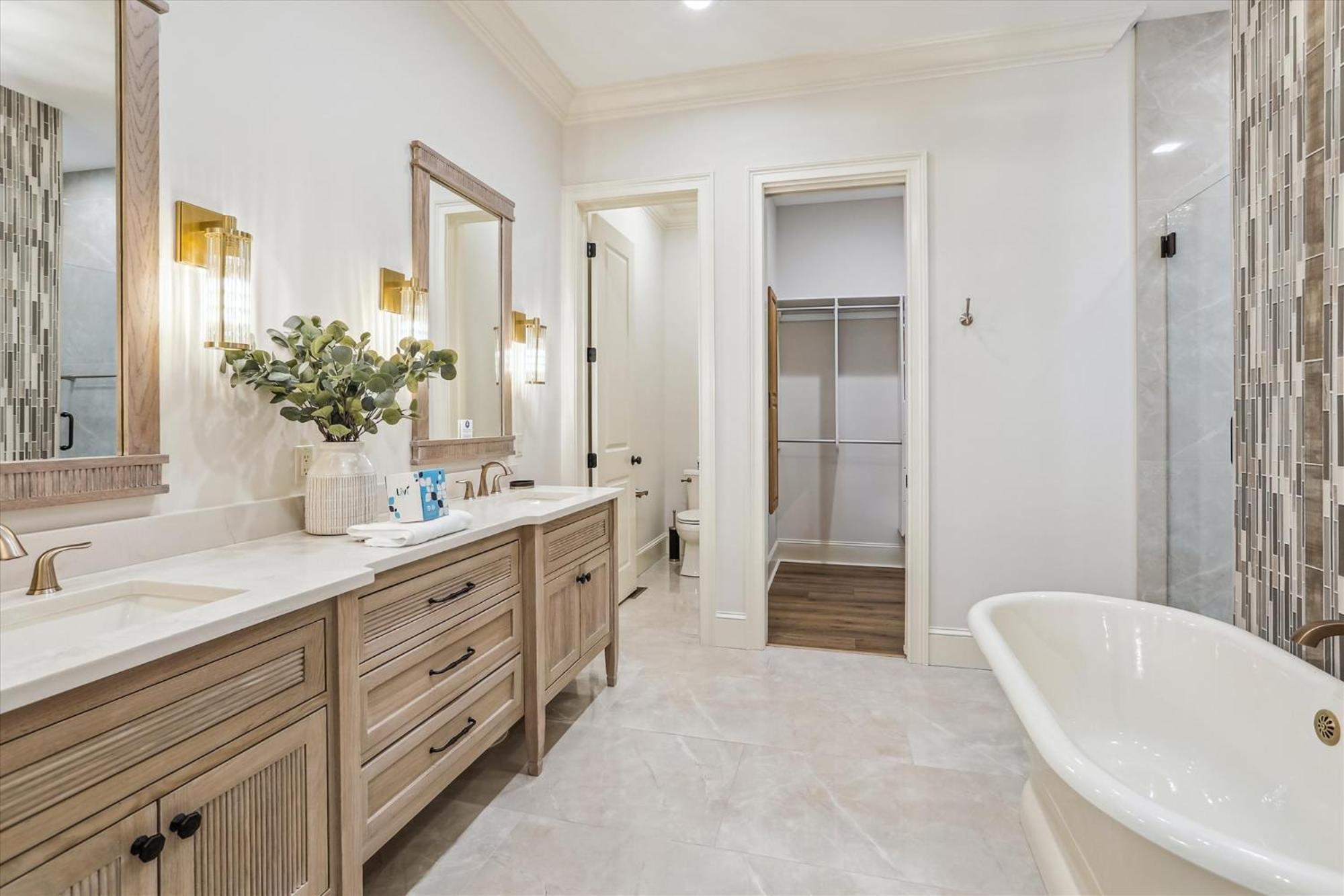 3 Shore Crest Lane- Chefs Kitchen, Game Room, Near Beach, Private Pool, Free Activities Included *