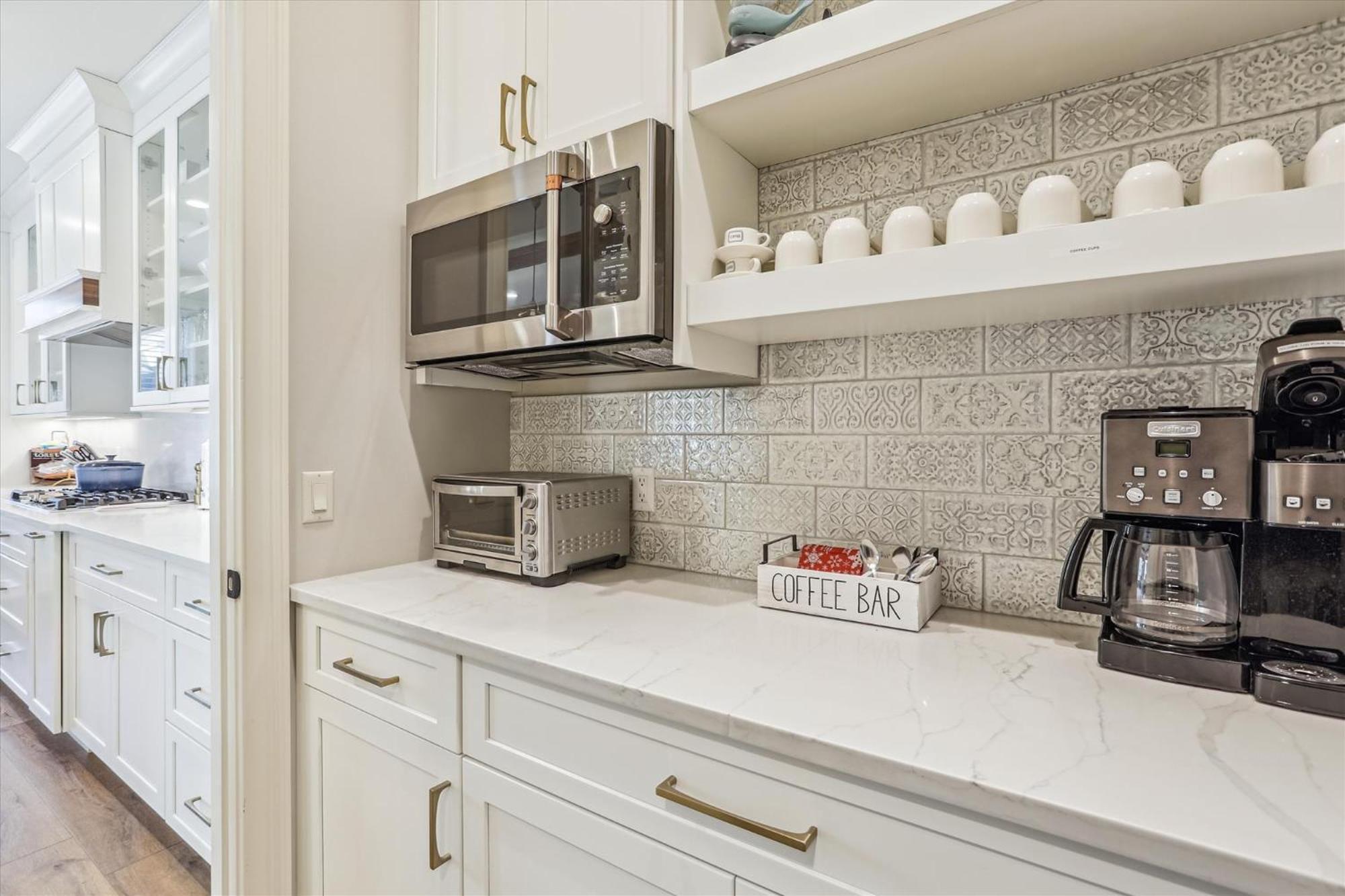3 Shore Crest Lane- Chefs Kitchen, Game Room, Near Beach, Private Pool, Free Activities Included *