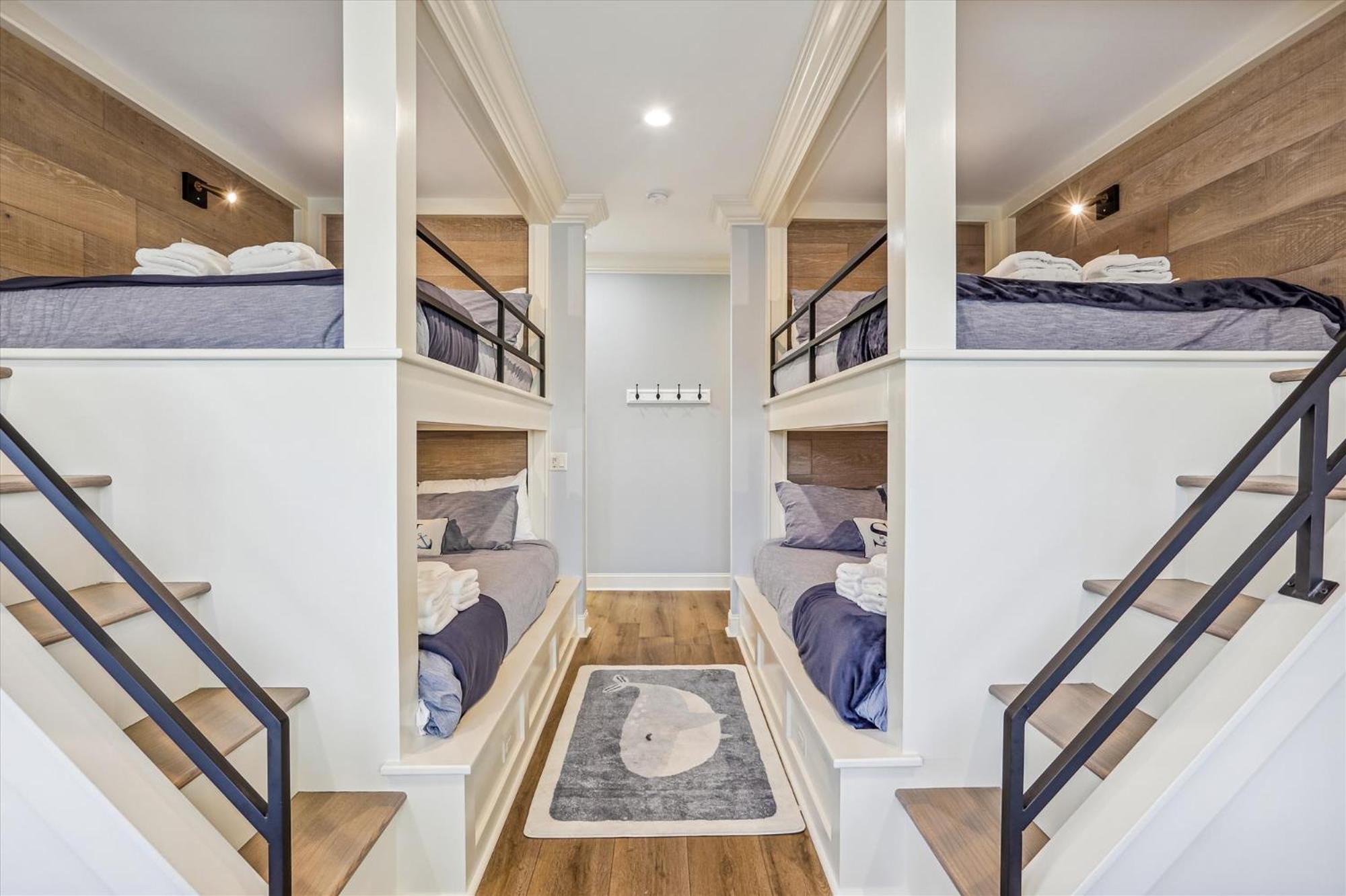 Holiday home 3 Shore Crest Lane- Chefs Kitchen, Game Room, Near Beach, Private Pool, Free Activities Included