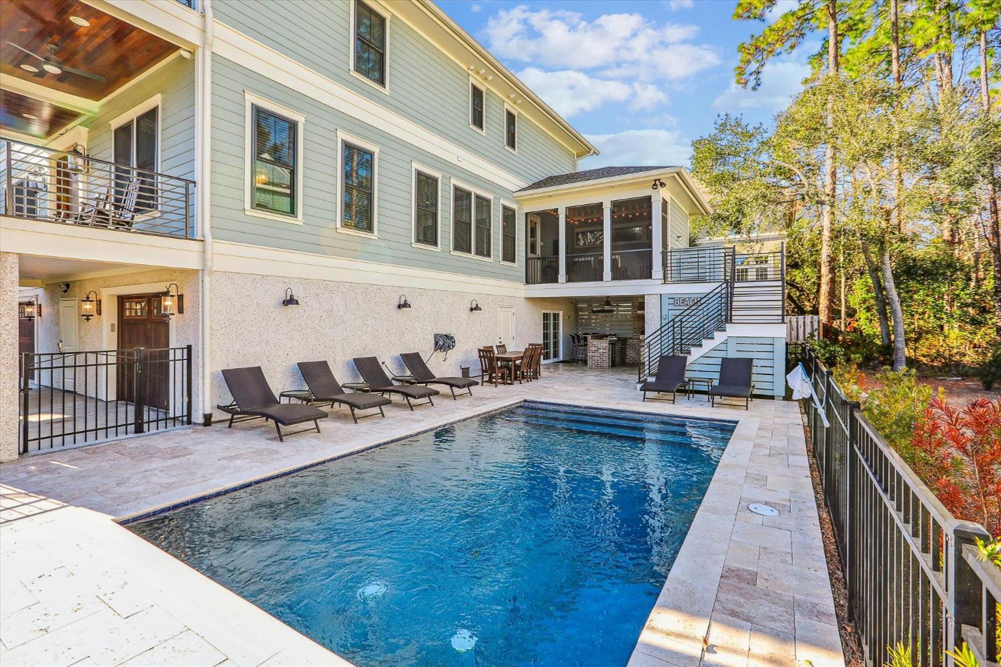 Holiday home 3 Shore Crest Lane- Chefs Kitchen, Game Room, Near Beach, Private Pool, Free Activities Included *