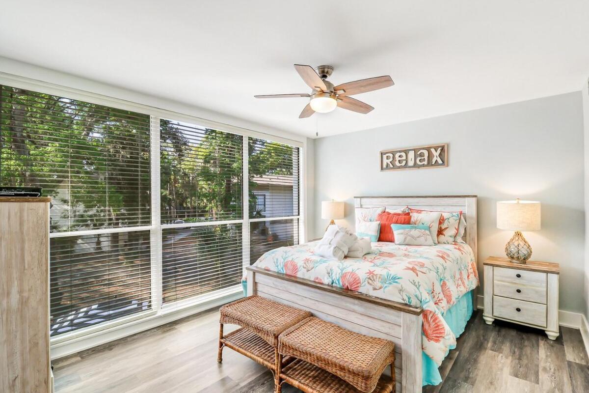 Beautiful Seascape -upgraded 2 Bd 2 Ba Holiday home Hilton Head Island