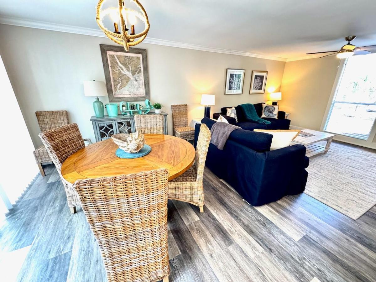 Beautiful Seascape -upgraded 2 Bd 2 Ba Holiday home