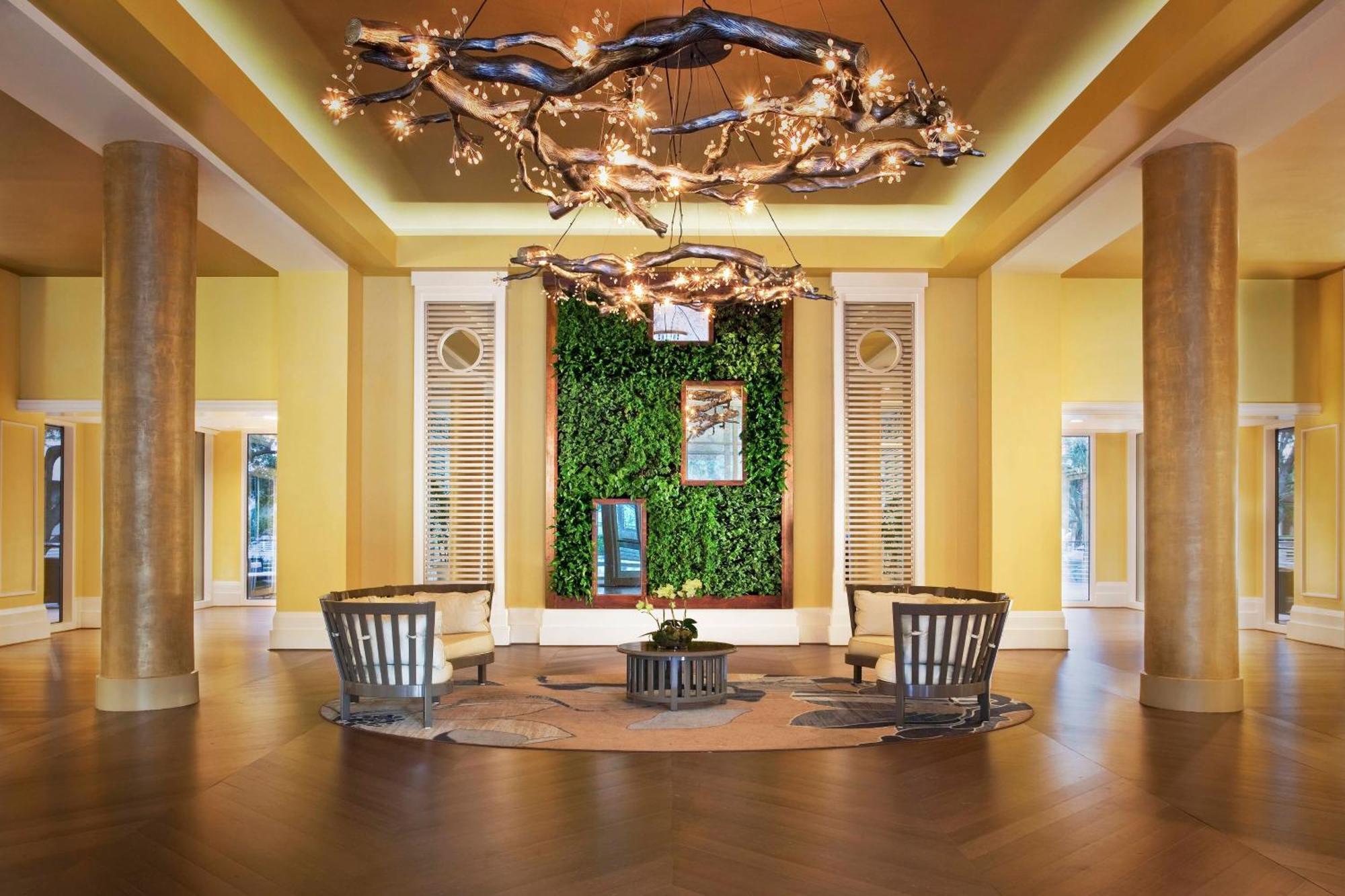 Resort The Westin & 4*