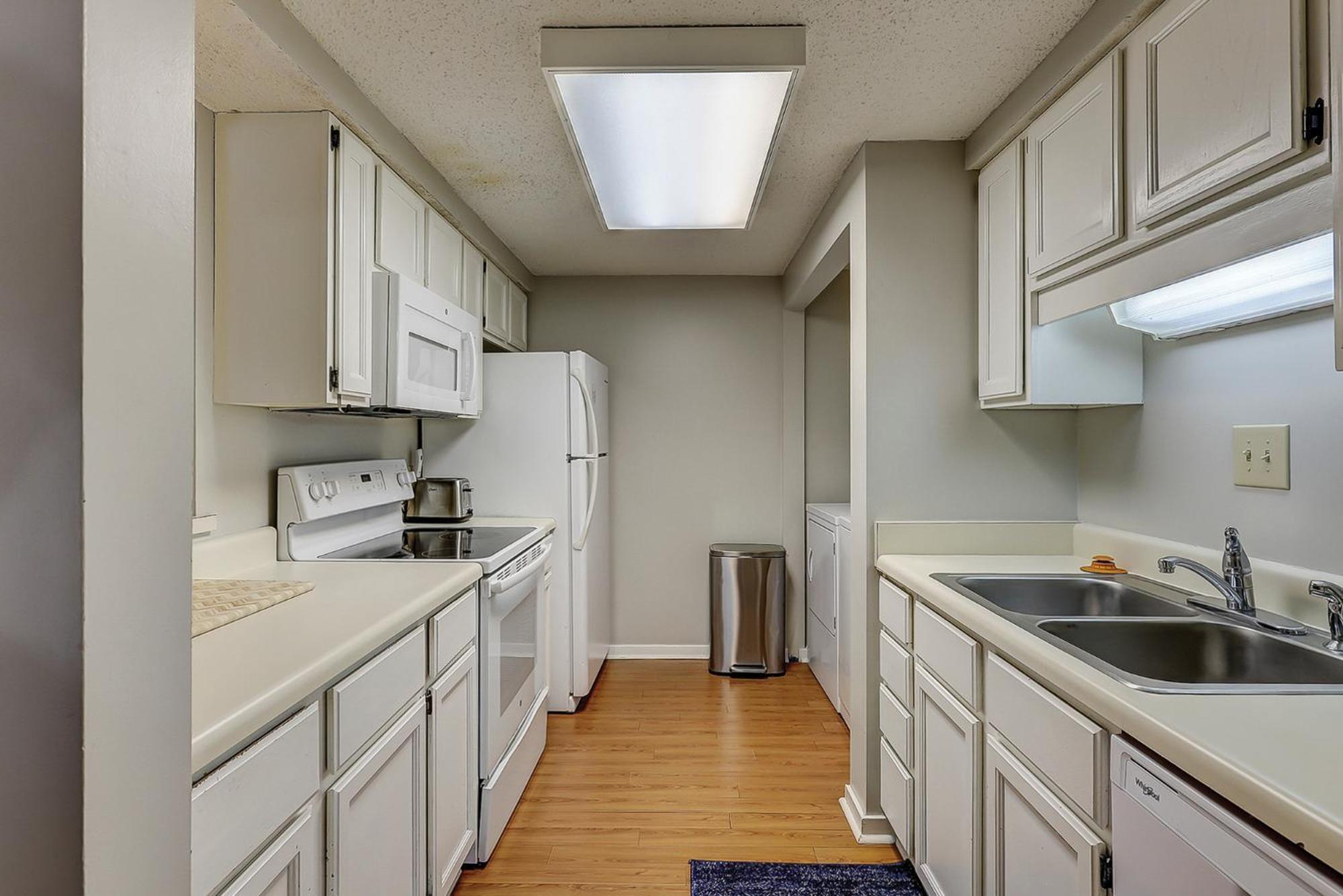 Rare Large 3 Bedroom Near Shops Restaurants & Bars Huge Pool & Free Tennis * Hilton Head Island