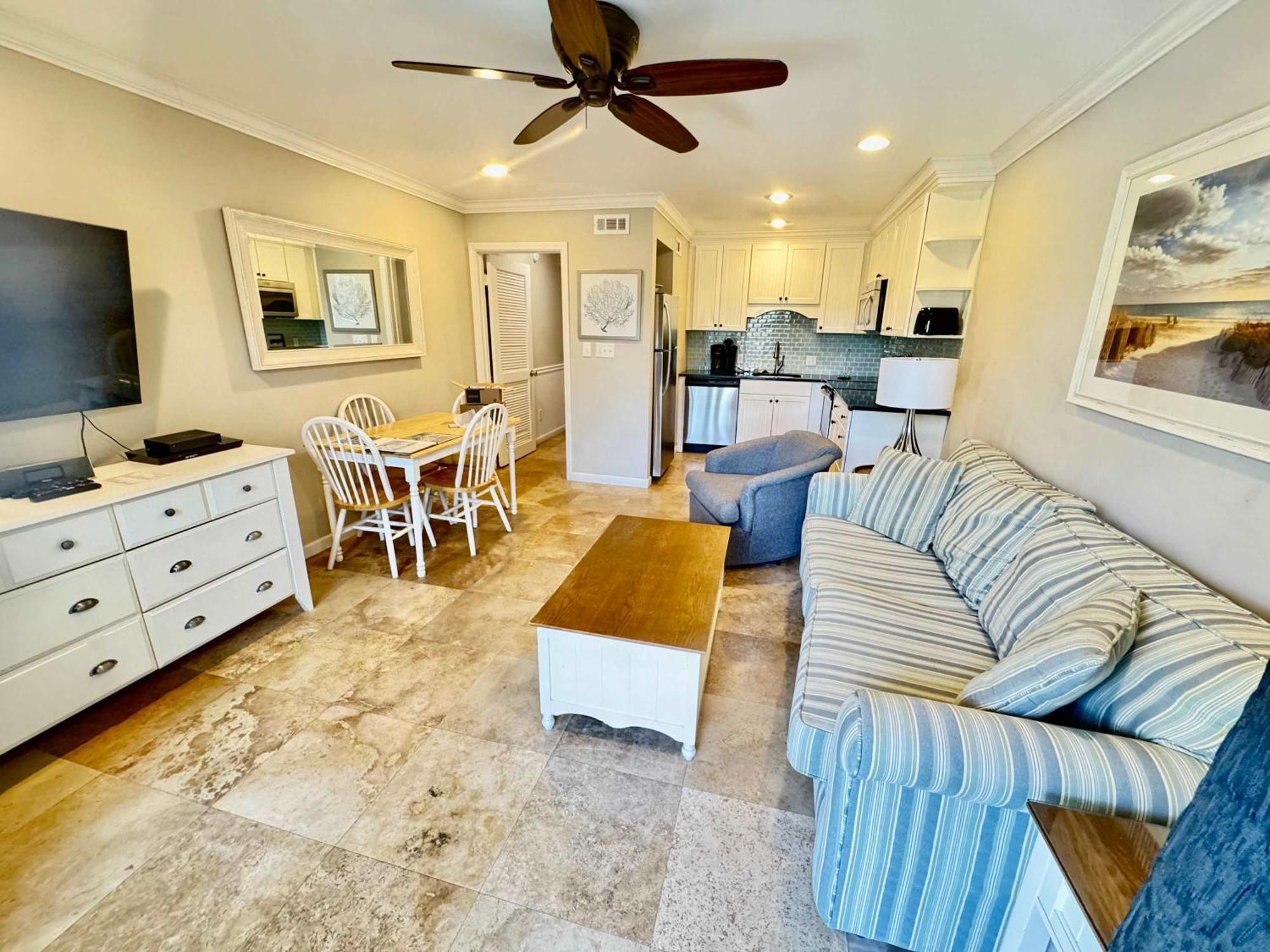 Oceanfront 1 Bedroom Oasis Breakers 208