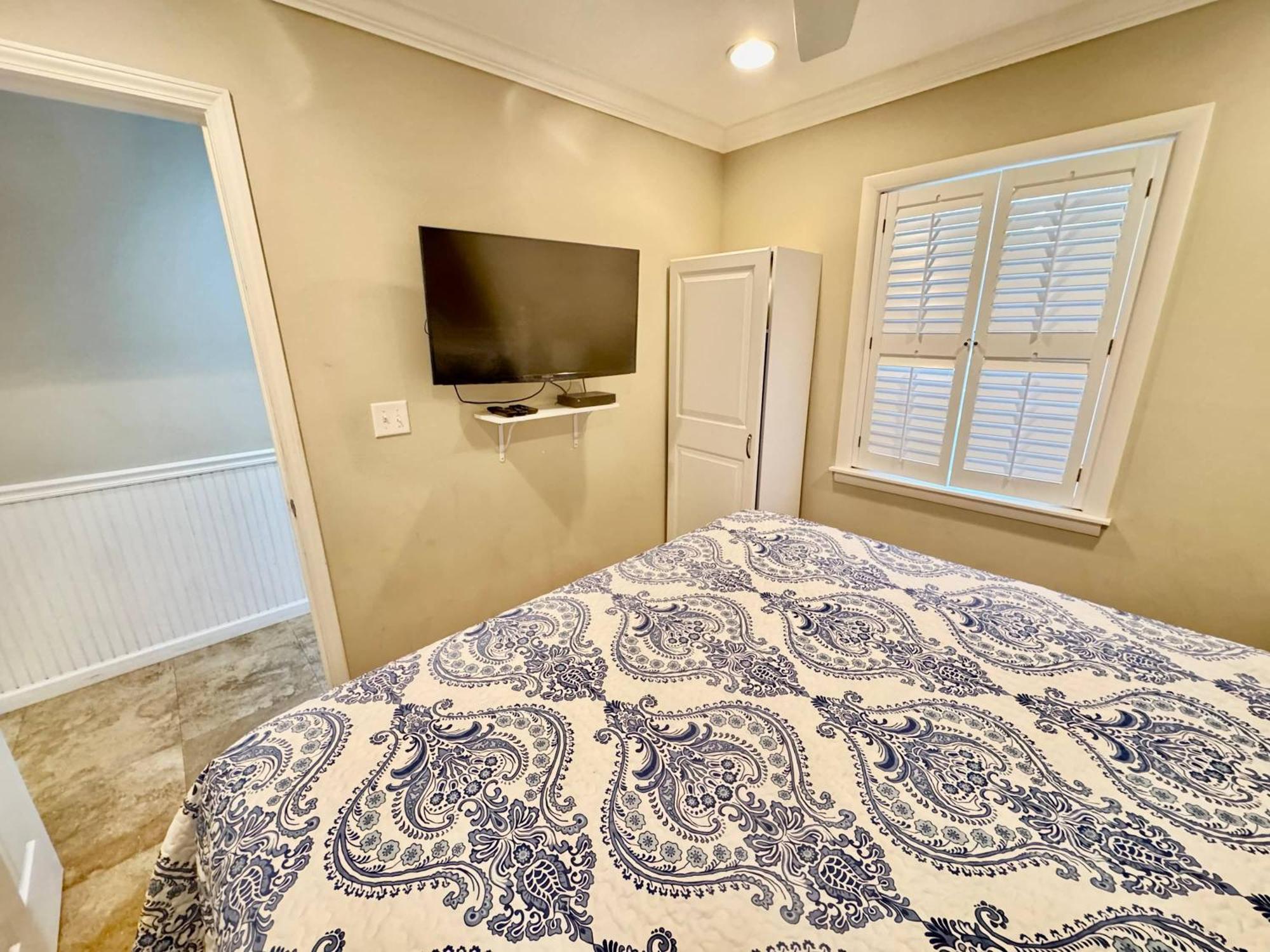 Oceanfront 1 Bedroom Oasis Breakers 208 Holiday home Hilton Head Island