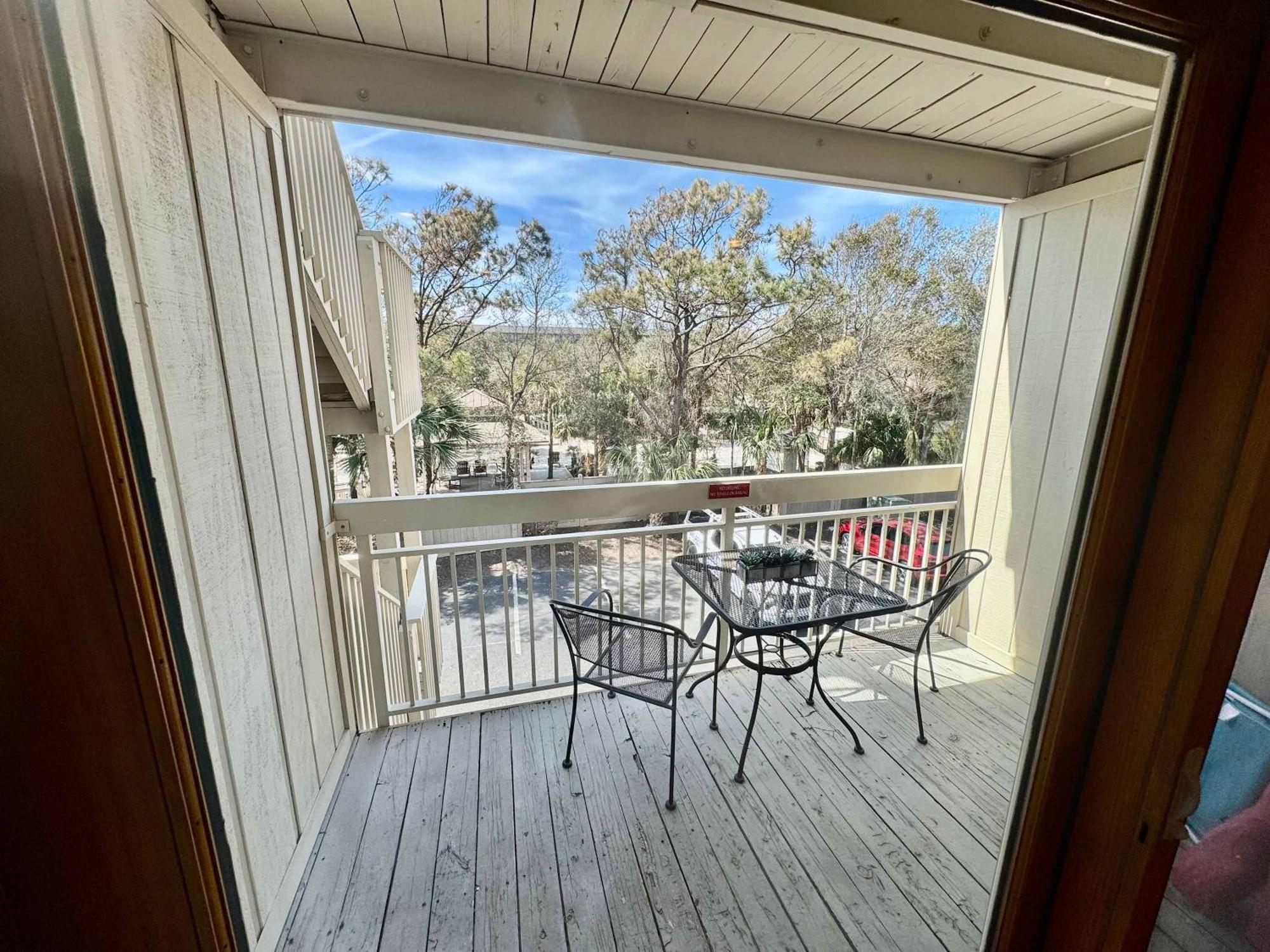 Oceanfront 1 Bedroom Oasis Breakers 208 *