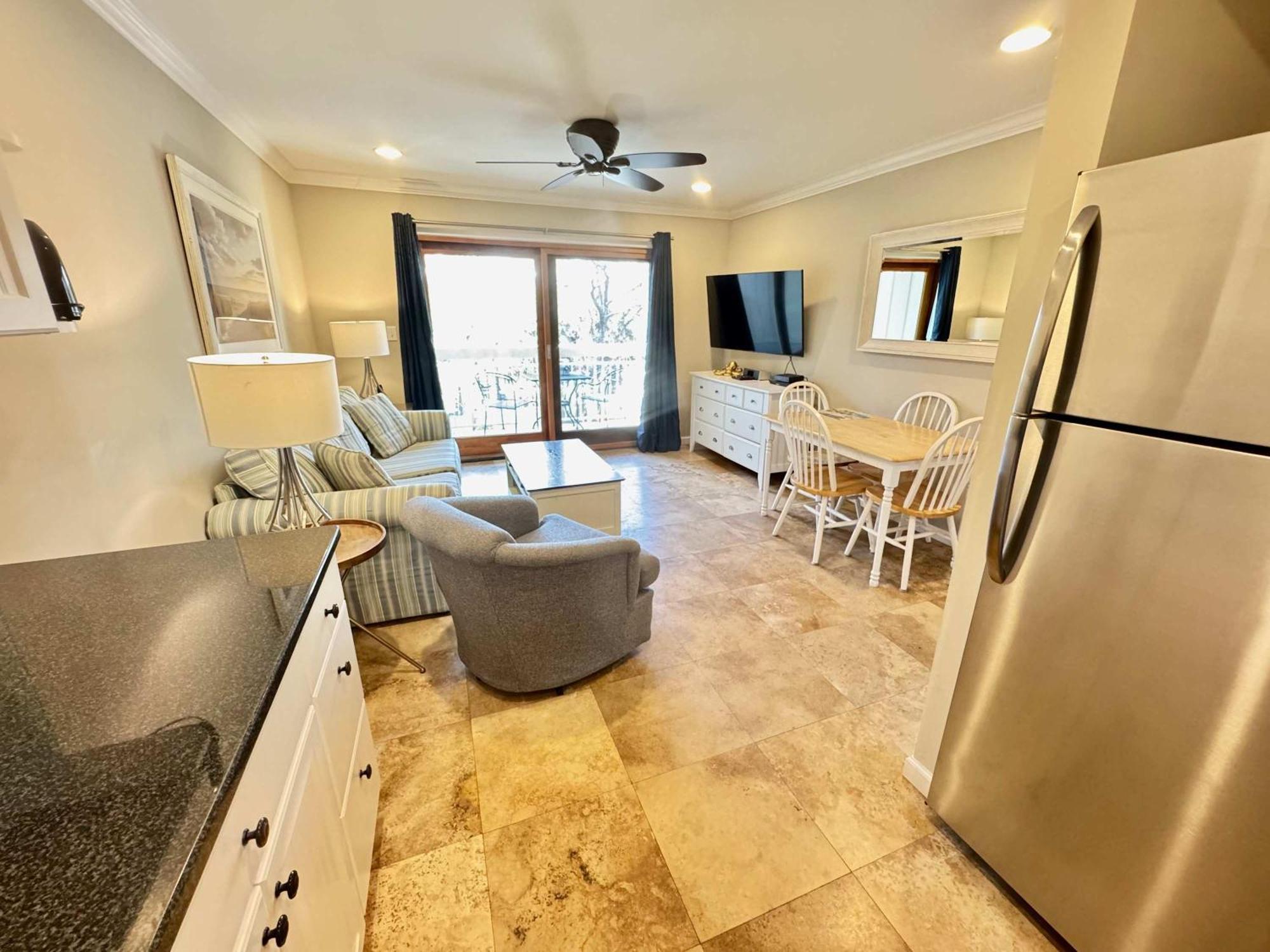 Oceanfront 1 Bedroom Oasis Breakers 208