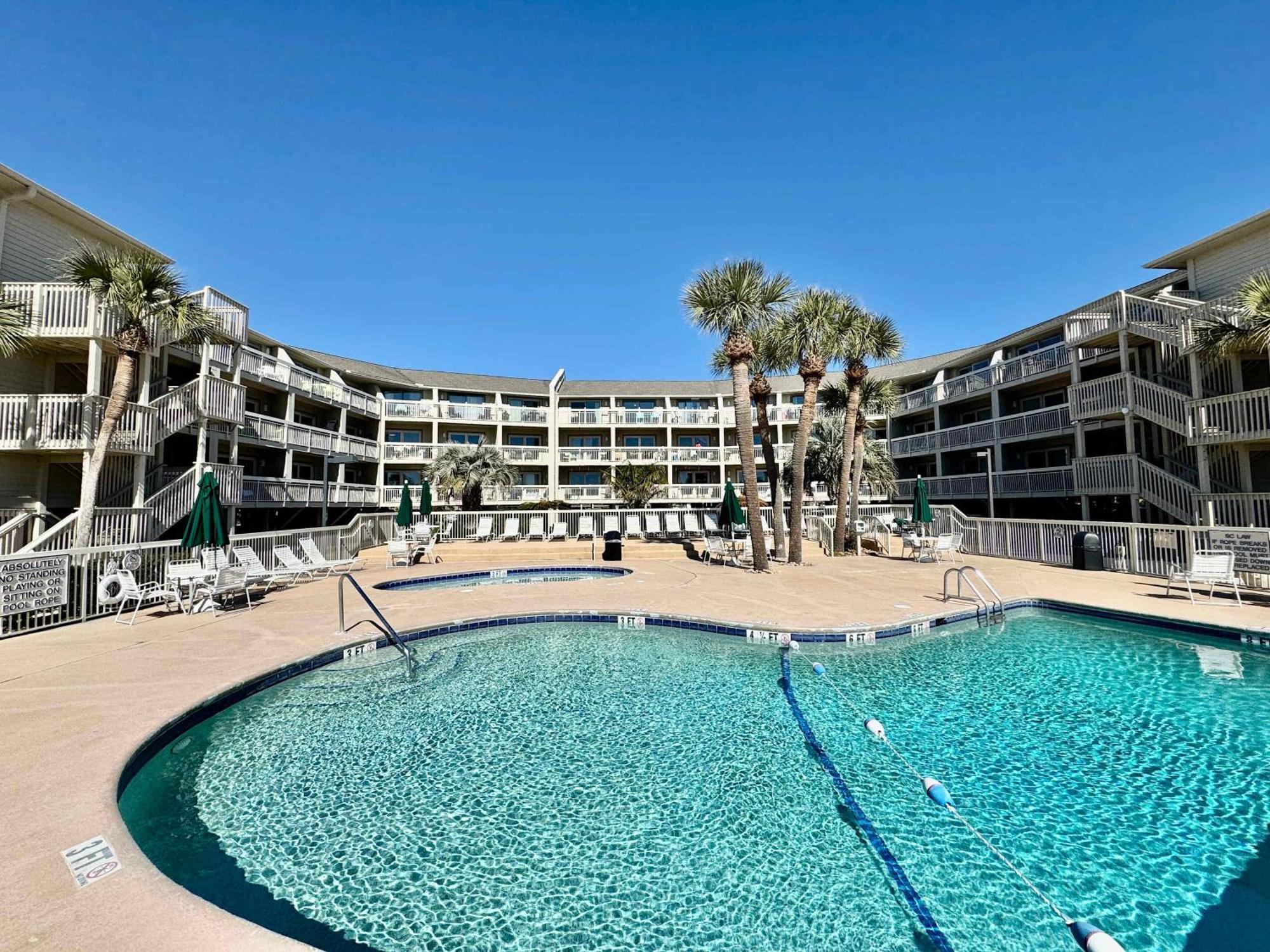 Oceanfront 1 Bedroom Oasis Breakers 208 * Hilton Head Island