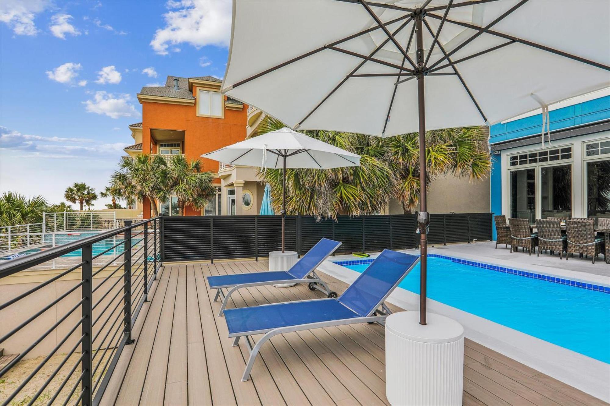 7 Singleton Place- Oceanfront, Private Pool, Renovated, Free Activities Included Holiday home *