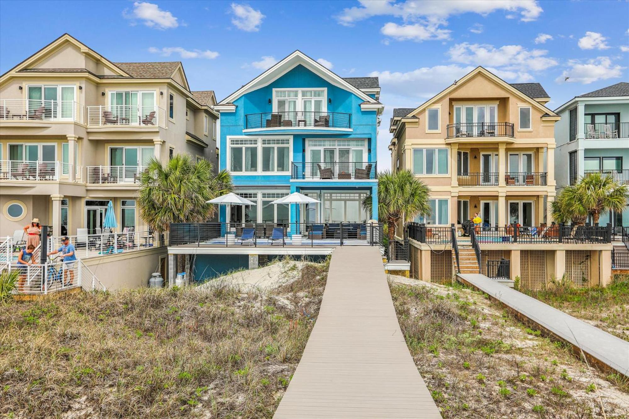 7 Singleton Place- Oceanfront, Private Pool, Renovated, Free Activities Included *