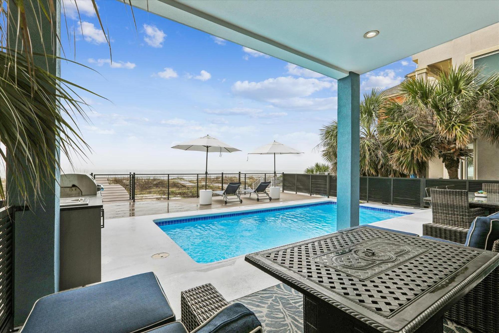 7 Singleton Place- Oceanfront, Private Pool, Renovated, Free Activities Included