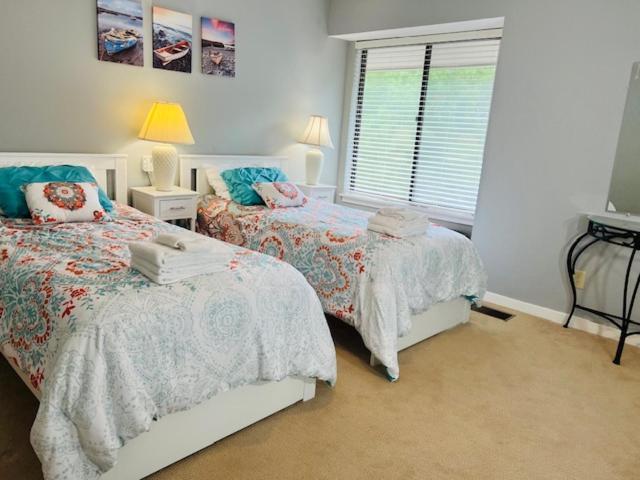 Springwood With Pool Excess Half A Mile From Apartment